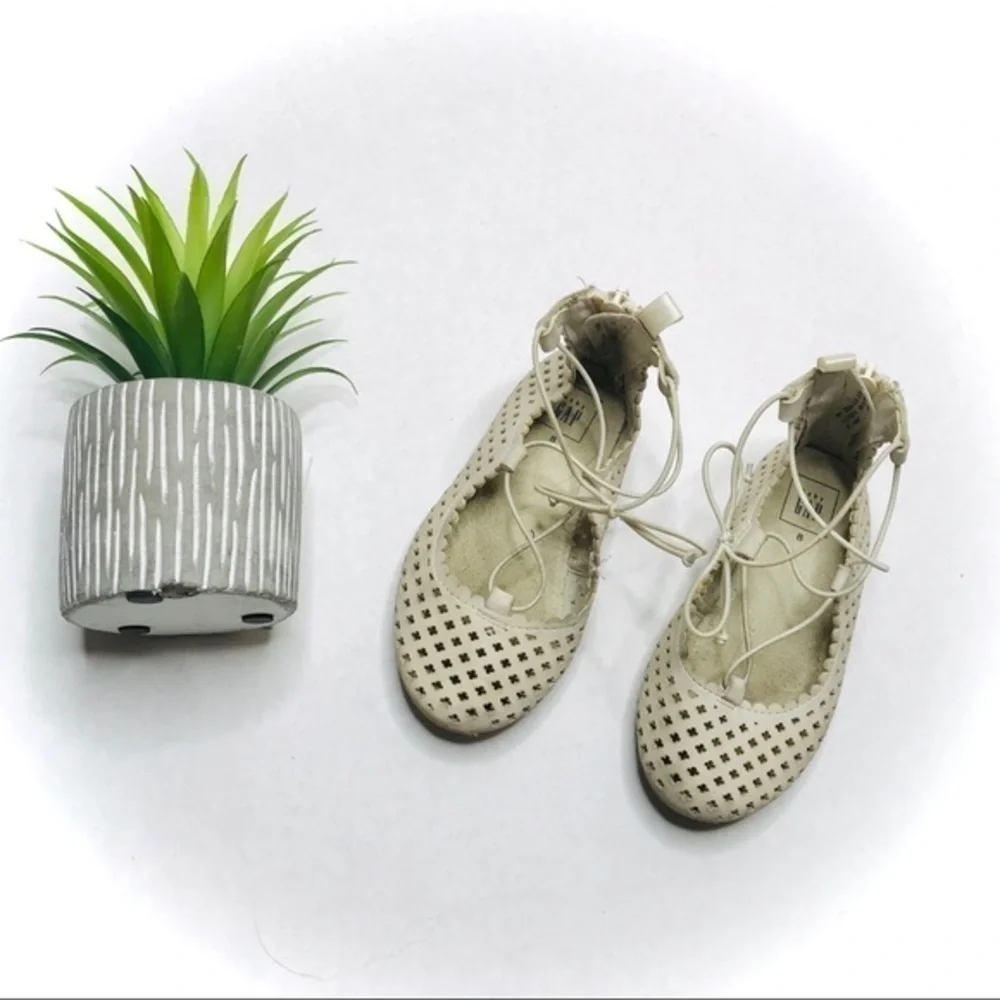 GAP Girls Ballerina Style Cutout Flats